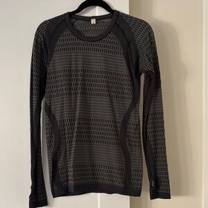 Lululemon dark grey/ charcoal and Long Sleeve Top